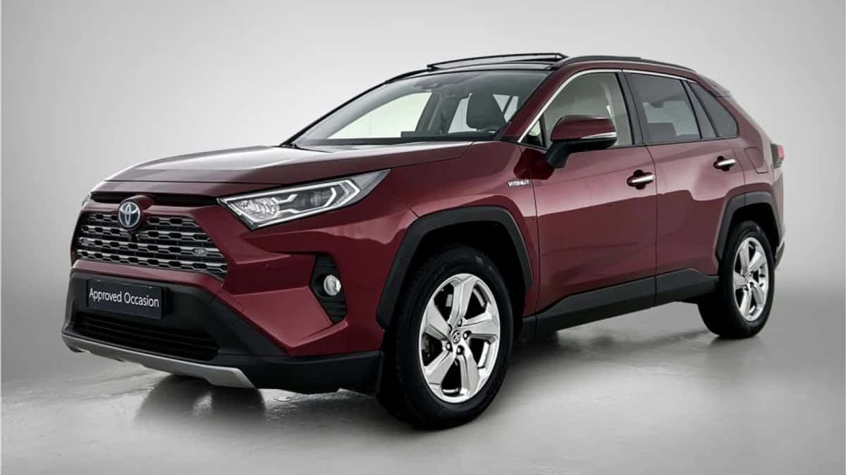 Toyota RAV4 (2021) — foto 1