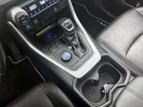 Toyota RAV4 (2021) thumbnail 11
