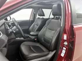 Toyota RAV4 (2021) thumbnail 17