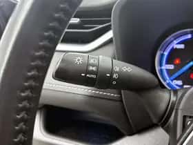 Toyota RAV4 (2021) thumbnail 30