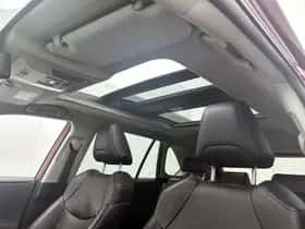 Toyota RAV4 (2021) thumbnail 4