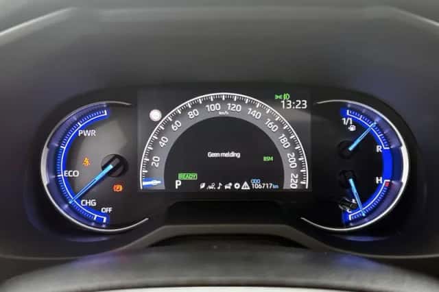 Toyota RAV4 (2021) thumbnail 5