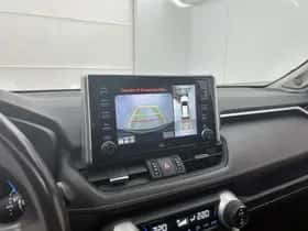 Toyota RAV4 (2021) thumbnail 9