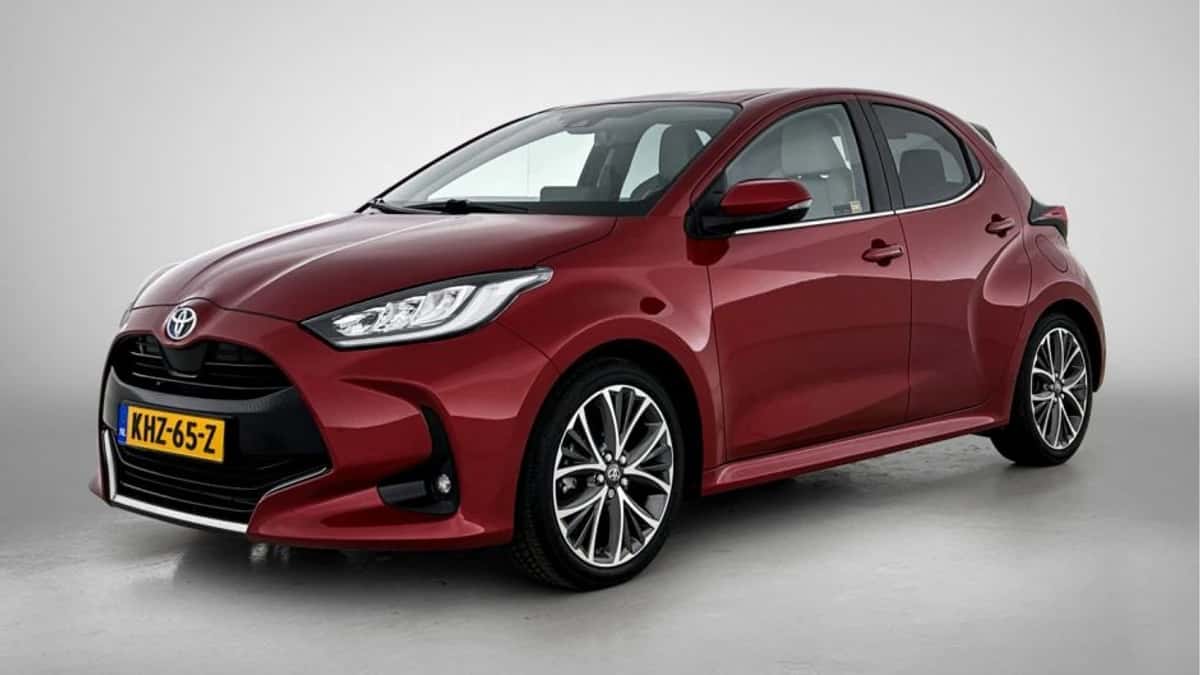 Toyota Yaris (2022) — foto 1