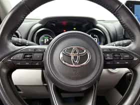 Toyota Yaris (2022) thumbnail 18