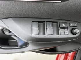 Toyota Yaris (2022) thumbnail 23