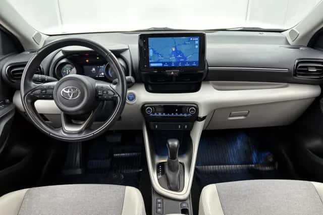 Toyota Yaris (2022) thumbnail 4