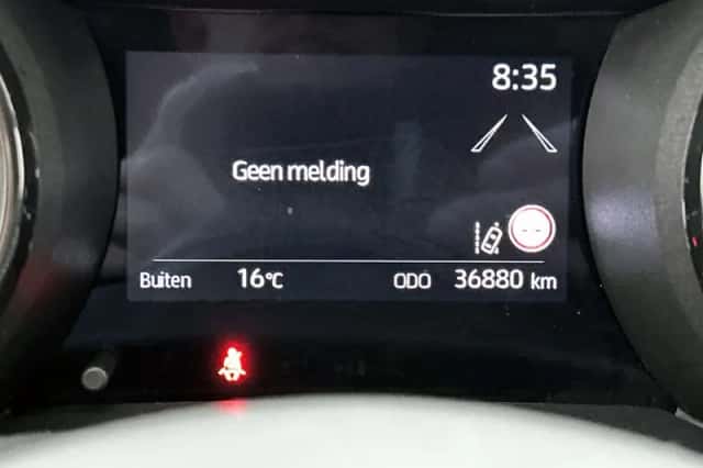 Toyota Yaris (2022) thumbnail 5