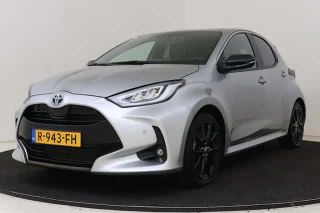 Toyota Yaris (2022) thumbnail 1