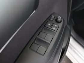 Toyota Yaris (2022) thumbnail 9