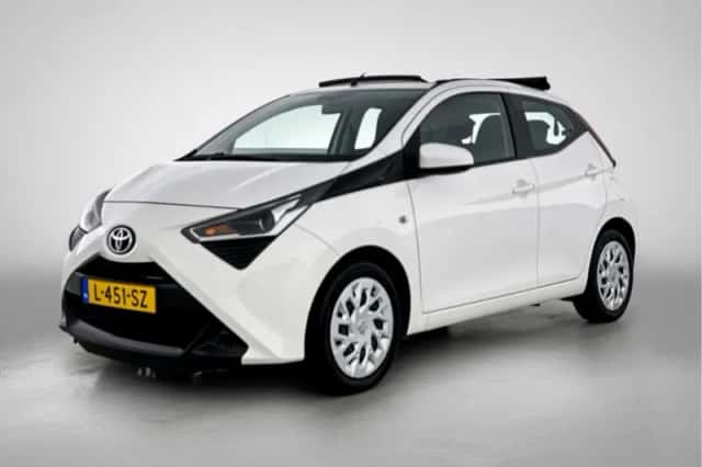 Toyota Aygo (2021) thumbnail 1
