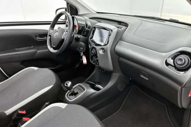Toyota Aygo (2021) thumbnail 6