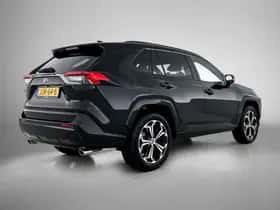 Toyota RAV4 (2025) thumbnail 2