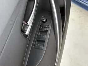Toyota Corolla_Touring_Sports (2020) thumbnail 20