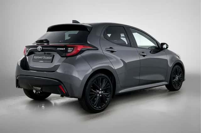 Toyota Yaris (2022) thumbnail 2