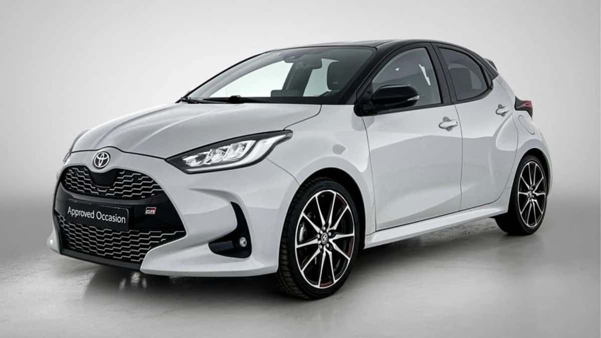 Toyota Yaris (2023) — foto 1