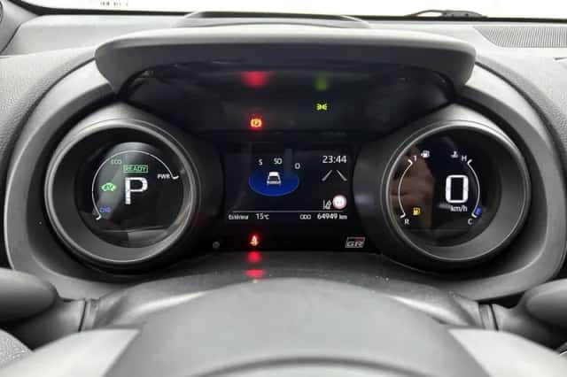 Toyota Yaris (2023) thumbnail 5