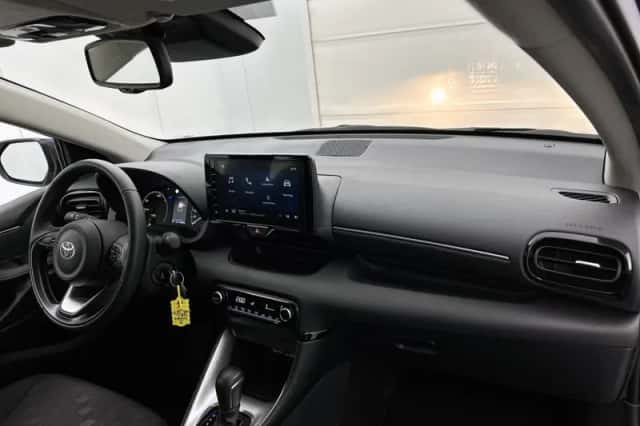 Toyota Yaris (2025) thumbnail 6