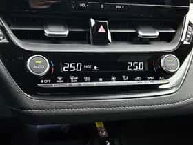 Toyota Corolla_Touring_Sports (2025) thumbnail 9