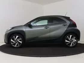Toyota Aygo (2022) thumbnail 3