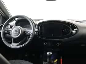 Toyota Aygo (2022) thumbnail 36