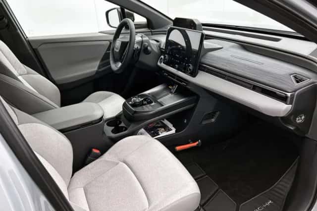 Toyota C-HR+ (2026) thumbnail 6