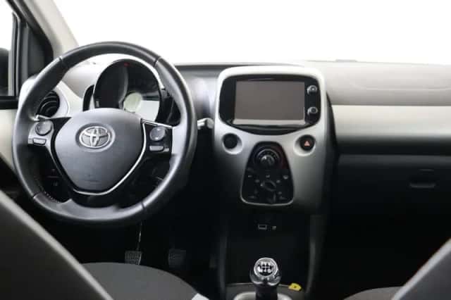 Toyota Aygo (2018) thumbnail 4