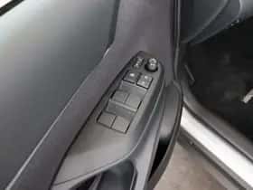 Toyota Yaris_Cross (2024) thumbnail 9
