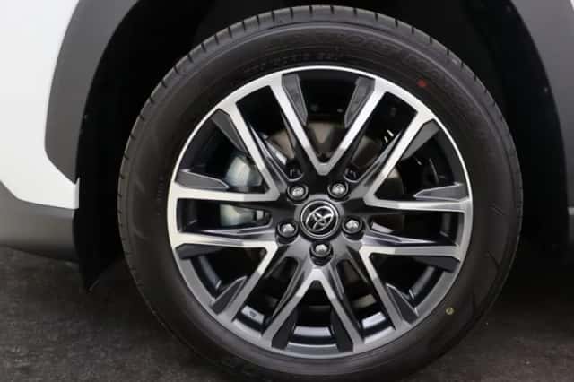 Toyota Corolla_Cross (2025) thumbnail 5