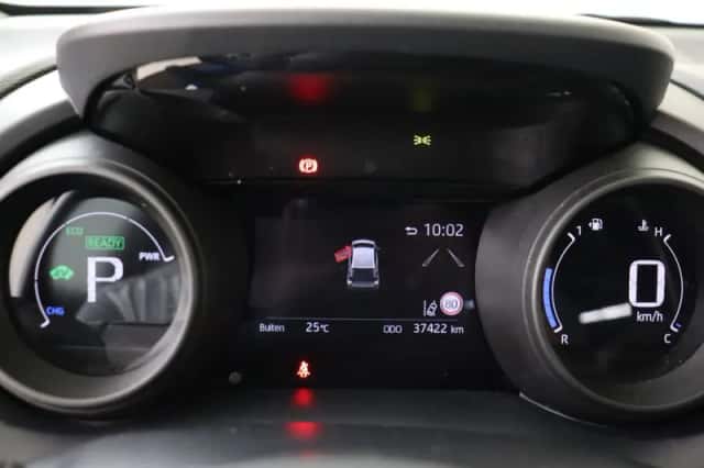 Toyota Yaris (2022) thumbnail 5