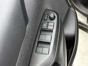 Toyota Yaris_Cross (2024) thumbnail 21
