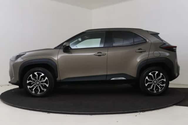 Toyota Yaris_Cross (2024) thumbnail 3
