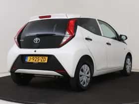 Toyota Aygo (2020) thumbnail 2