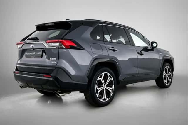 Toyota RAV4 (2021) thumbnail 2