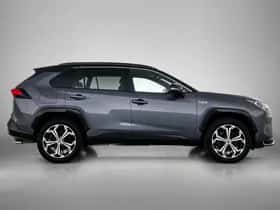 Toyota RAV4 (2021) thumbnail 11