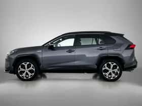 Toyota RAV4 (2021) thumbnail 3