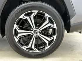 Toyota RAV4 (2021) thumbnail 25