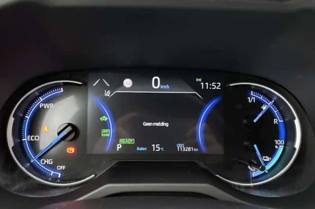 Toyota RAV4 (2021) thumbnail 5