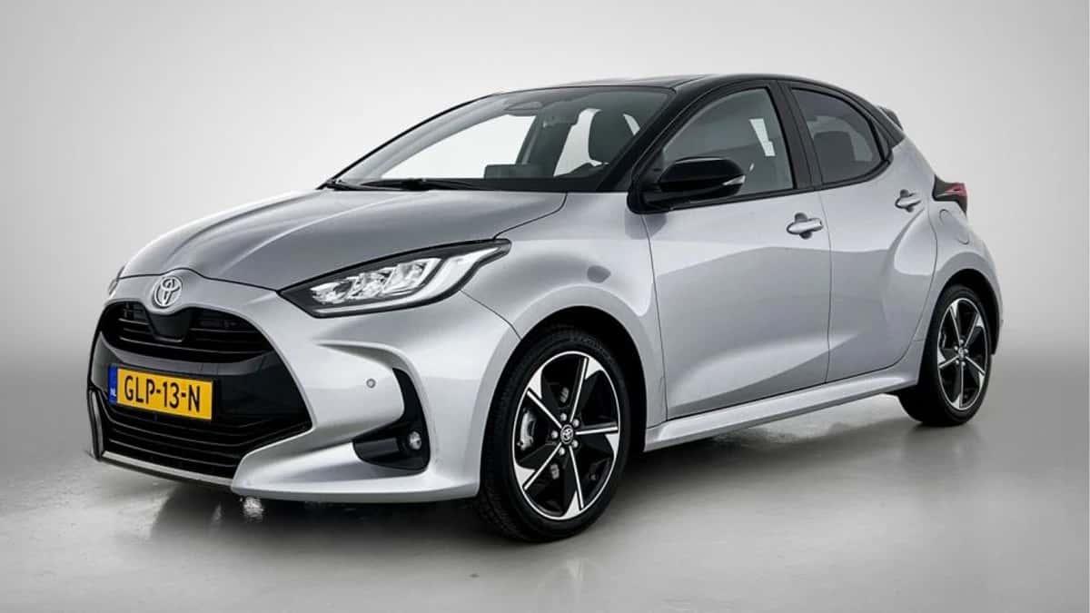 Toyota Yaris (2024) — foto 1