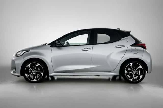 Toyota Yaris (2024) thumbnail 3