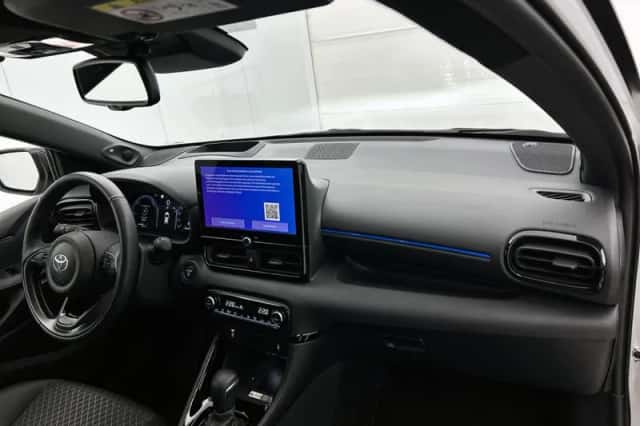 Toyota Yaris (2024) thumbnail 6