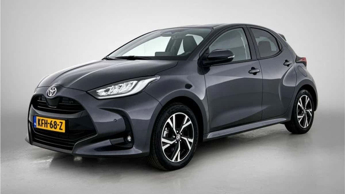 Toyota Yaris (2024) — foto 1