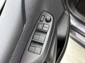 Toyota Yaris (2024) thumbnail 21