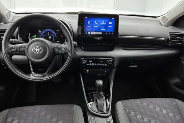 Toyota Yaris (2024) thumbnail 4