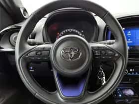 Toyota Aygo (2022) thumbnail 17