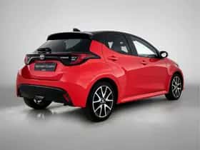 Toyota Yaris (2021) thumbnail 2