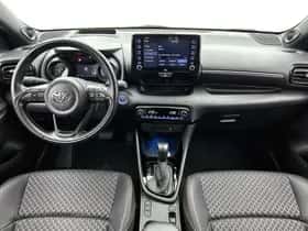 Toyota Yaris (2021) thumbnail 4