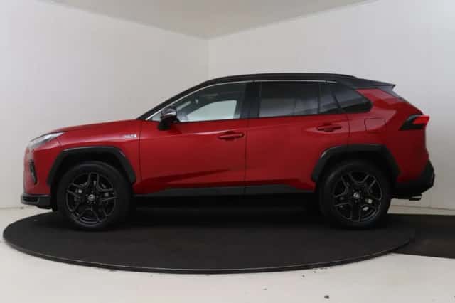 Toyota RAV4 (2023) thumbnail 3