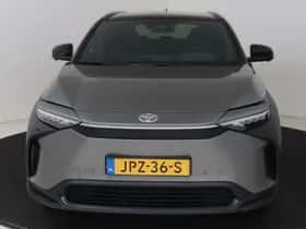 Toyota bZ4X (2025) thumbnail 24