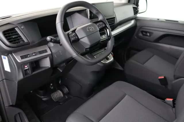 Toyota Proace (2024) thumbnail 5